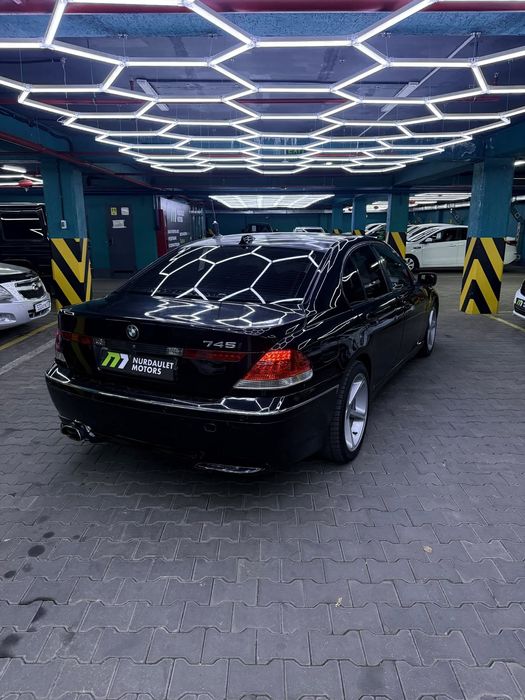 Машина в рассрочку BMW 7 E65