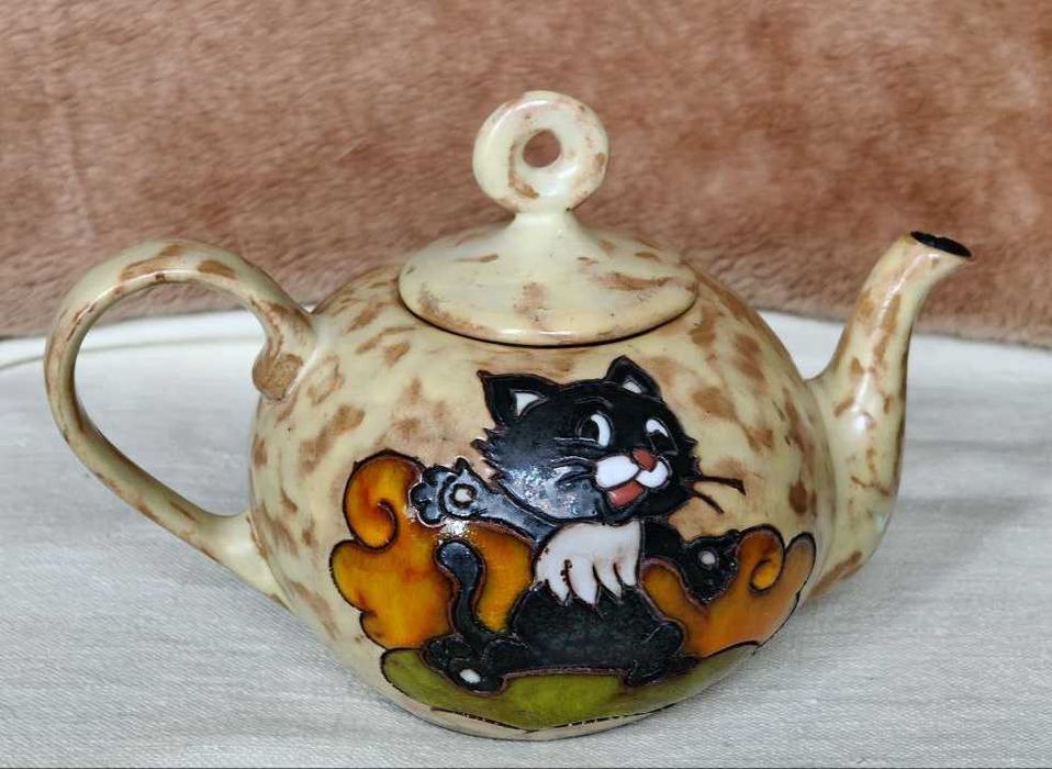 Керамичен Чайник с котка