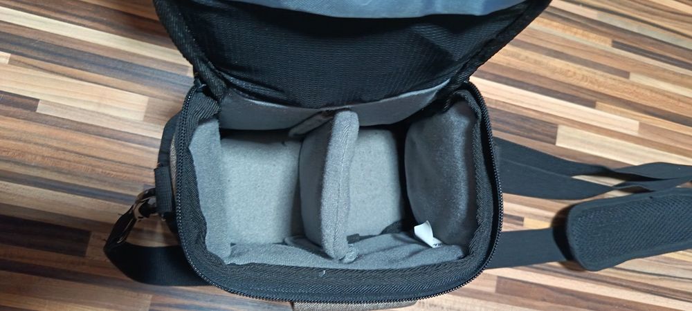 Camera video cu accesorii