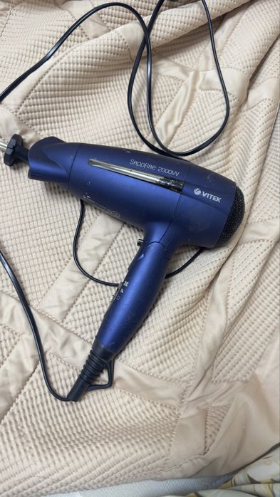 Продам фен хорошего качества vitek