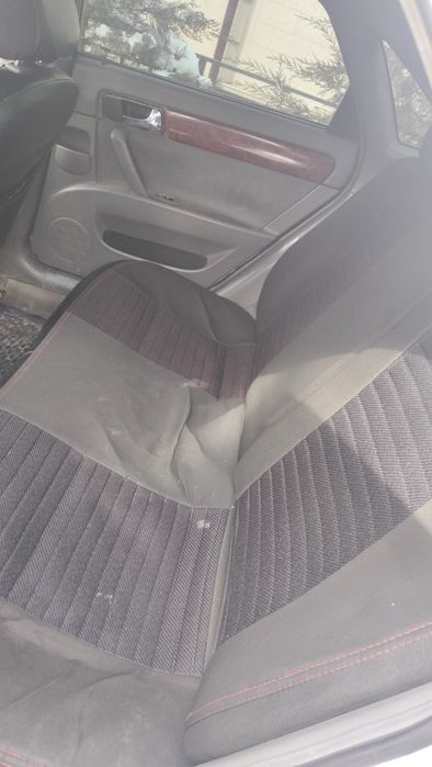 Lacetti srochna sotiladi