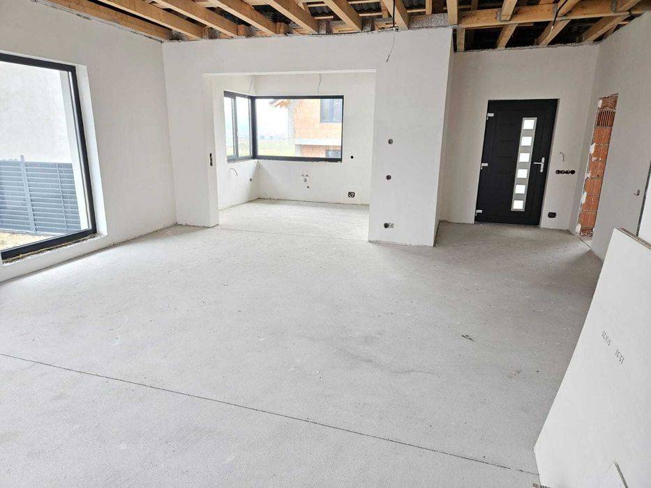 Casa cu teren în Șura Mare