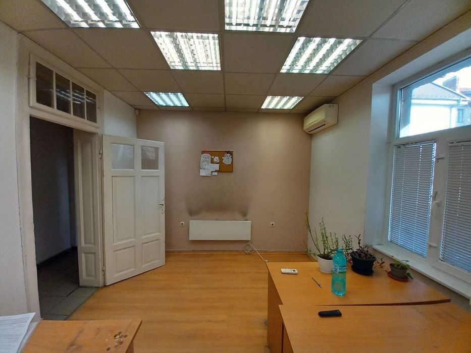 100 кв.м ъглов магазин на Сливница – 2 входа, делим, топ кръстовище