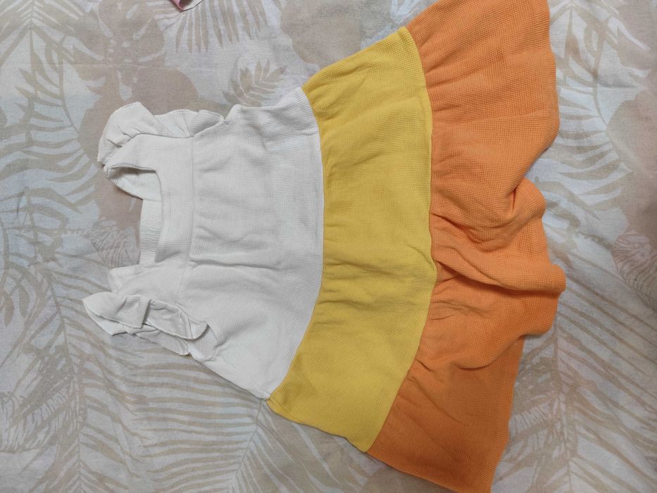 Няколко рокли размер 104