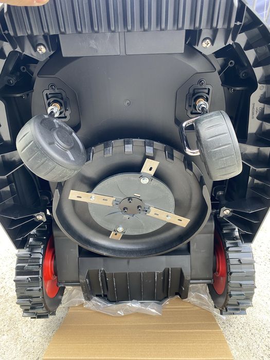 Mașină de tuns iarba robotizata AL-ko Robolinho 500 vision (500m2)