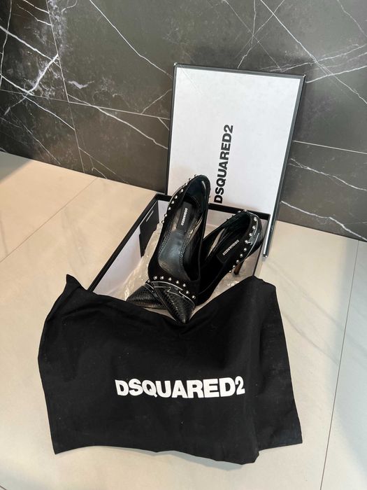 Обувки в черно на DSQUARED2