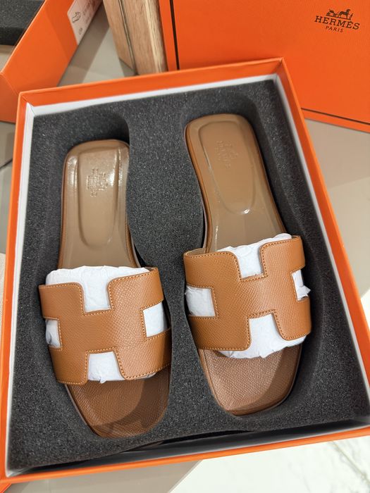 Papuci Hermes, noi cu cutie