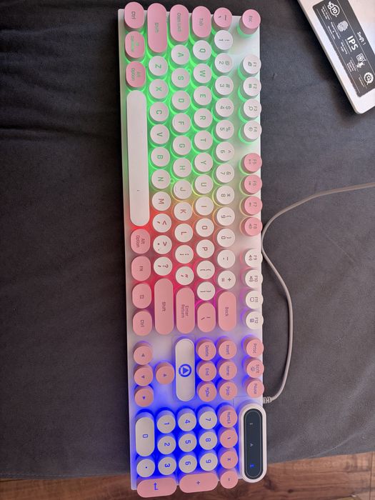 Механична клавиатура K600