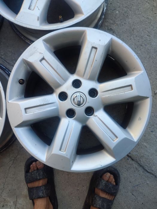 Продам комплект оригинальных дисков