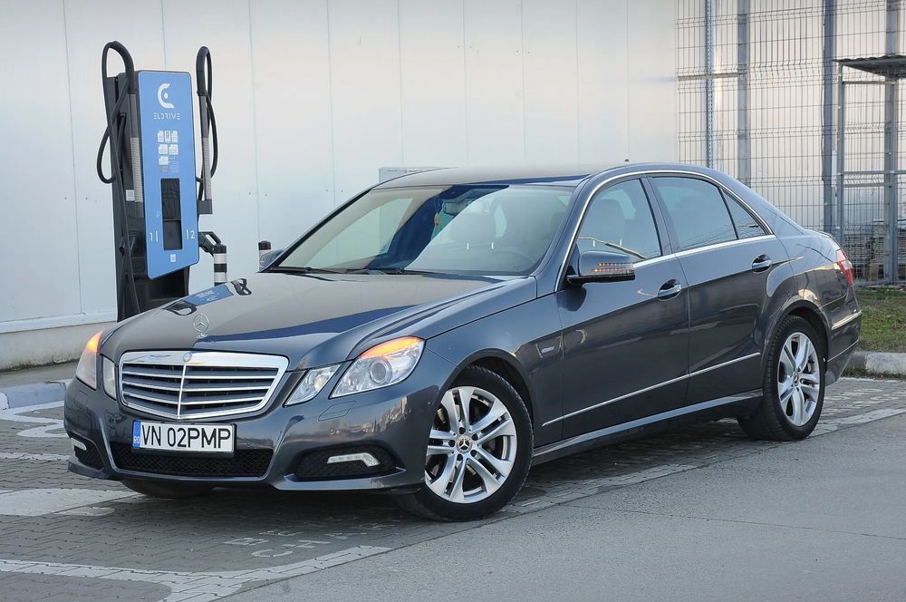 Mercedes-Benz E 250 2010 2.2CDi 204 CP E5 CutieAut Clima Piele Navi Xenon, Proprietar