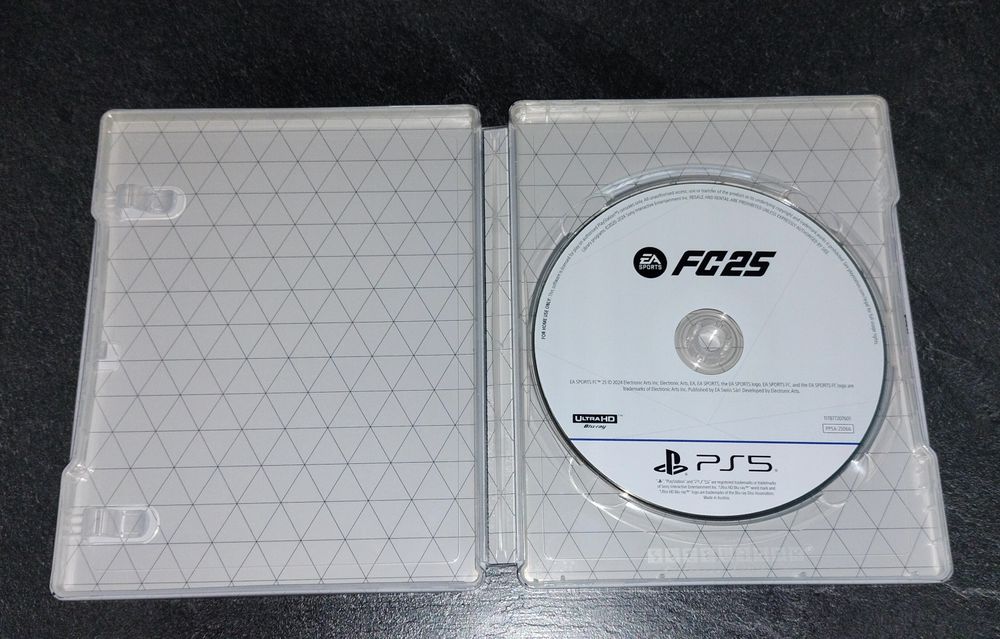 EA FC 25 PS5+Steelbook Real Madrid