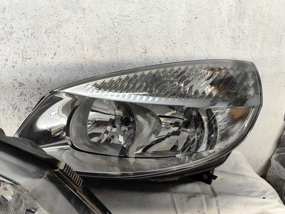 Оригинални фарове Рено Сценик  Renault Scenic