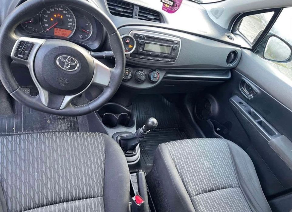 Toyota yaris benzină 1.33