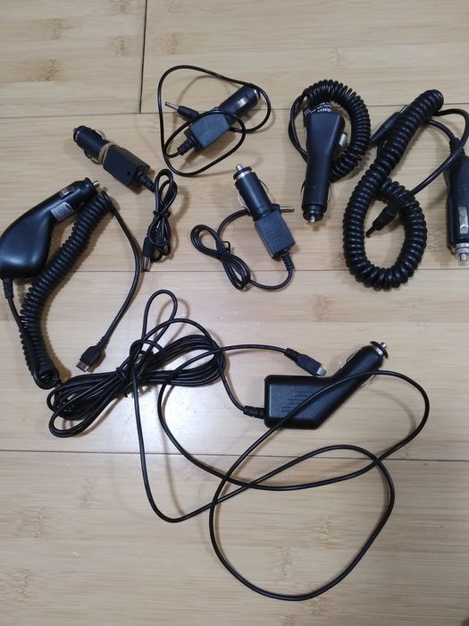 Продам зарядки на телефон