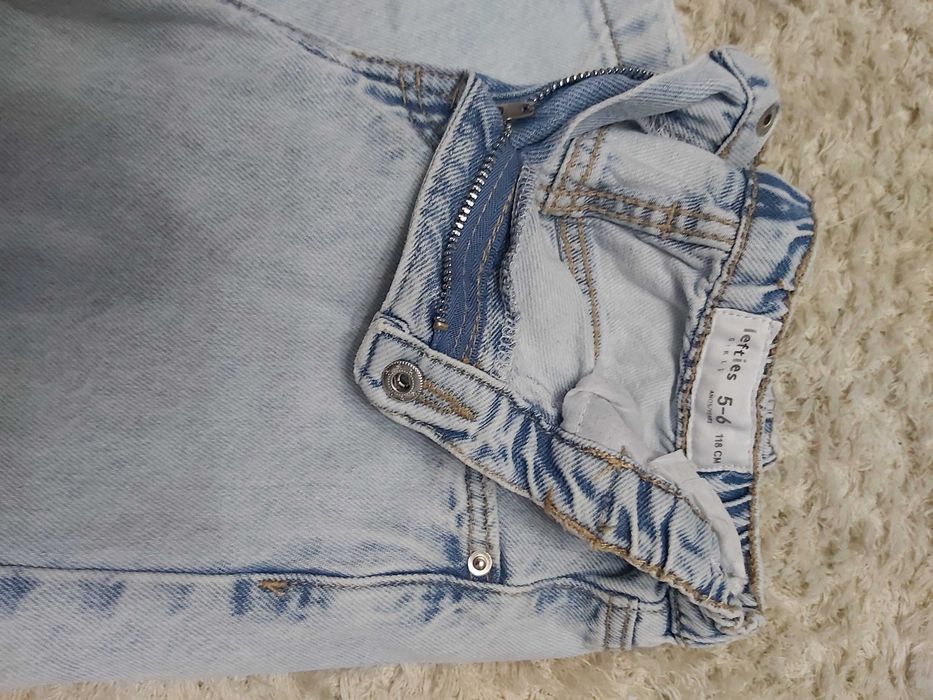 Vând blugi Leftis fetite