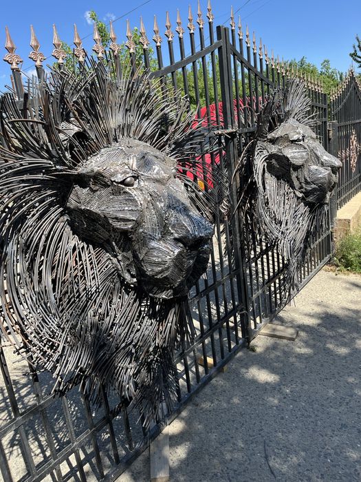 Sculptura otel realizata manual , Leu -Andrei Ghita