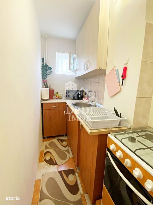 Apartament 3 camere de vânzare in zona Rogerius, Oradea