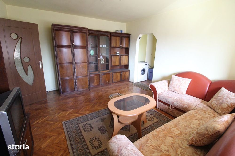 Vând apartament cu 2 camere în Hunedoara, Central-Bd.Corvin, 46mp...