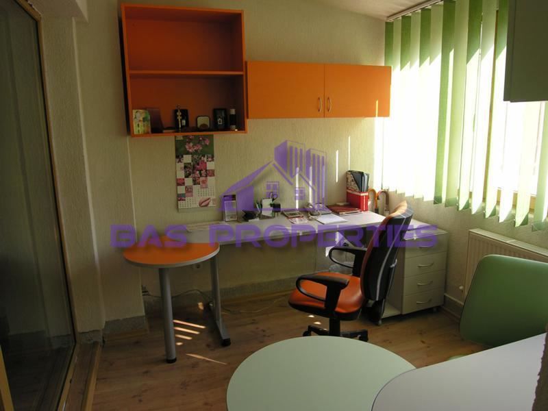 Продава се Офис в София, Оборище - 200 кв.м за 2750 €/кв.м - Снимка #2