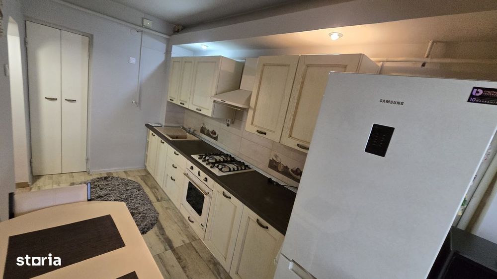 Apartament cu 3 camere de vanzare, etajul 1, Focsani