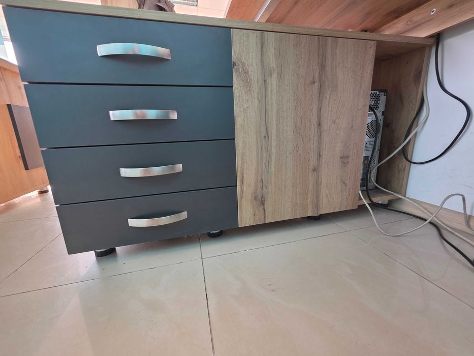 Бюро ъглово с модул