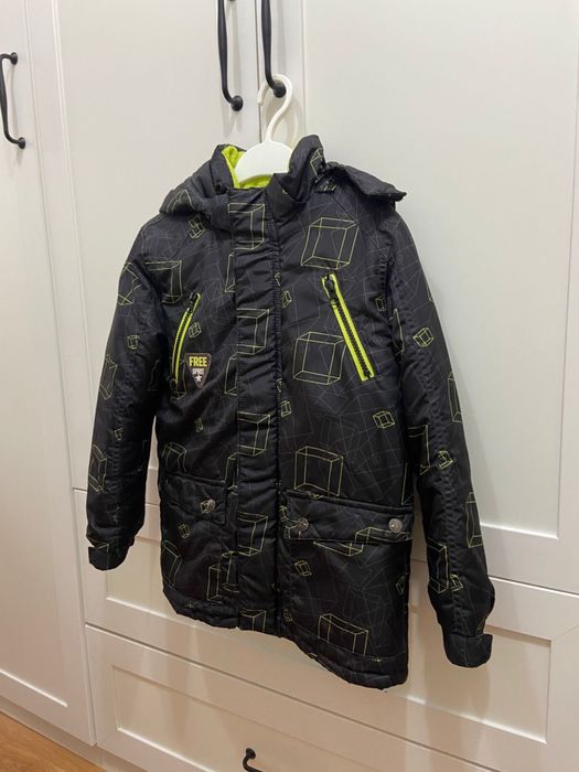 Демисезонная куртка на мальчика