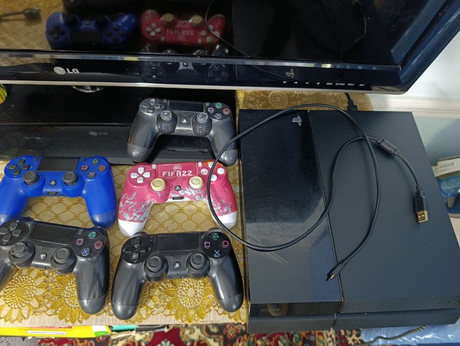 Playstation 4 сотилади холати яхши