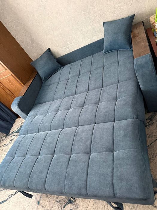 Продаю диван в отличном состоянии с самовывозом