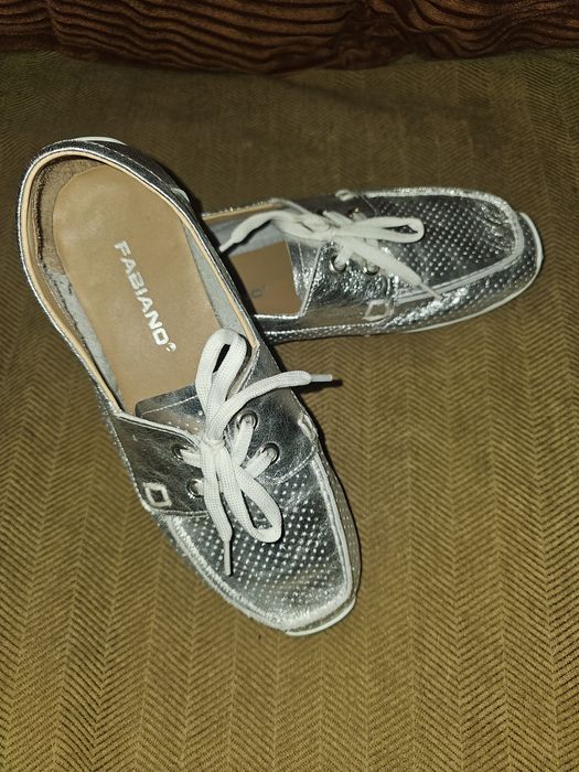 Обувки от Fabiano