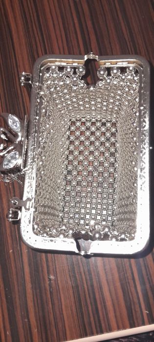 Sumka kafolati bilan