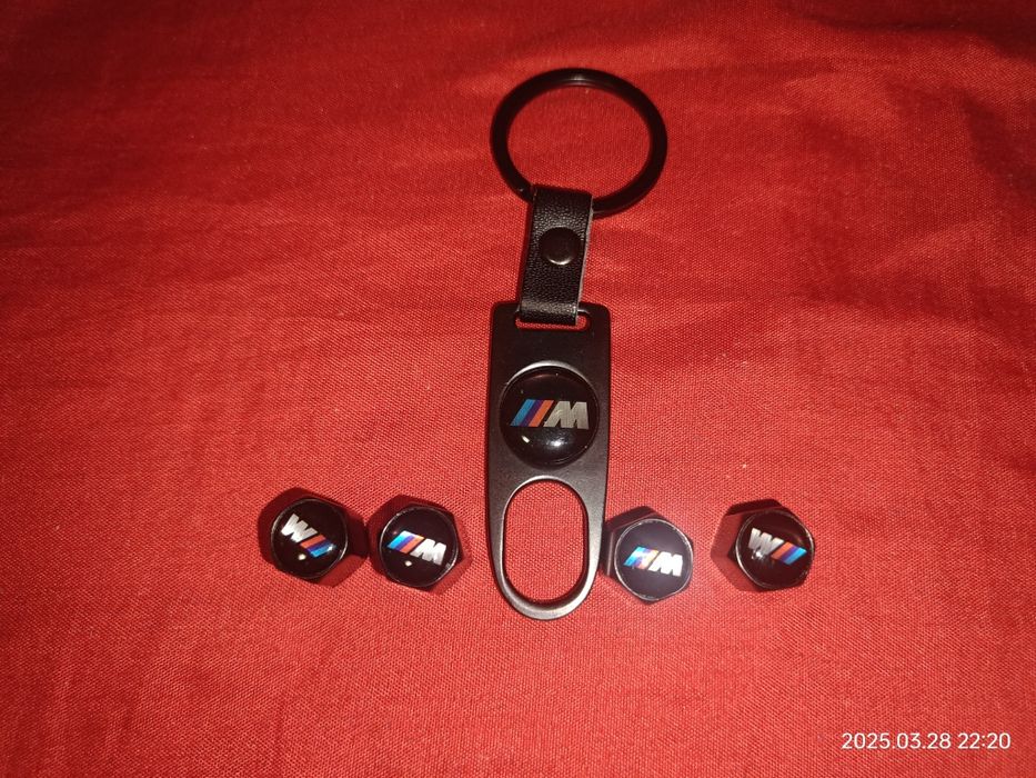 Set breloc + capacele ventil BMW