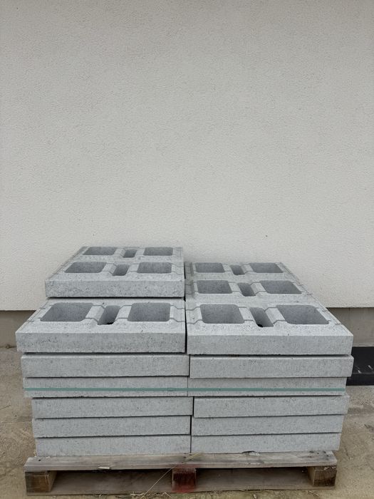 Vand 38 bucati boltari modulo