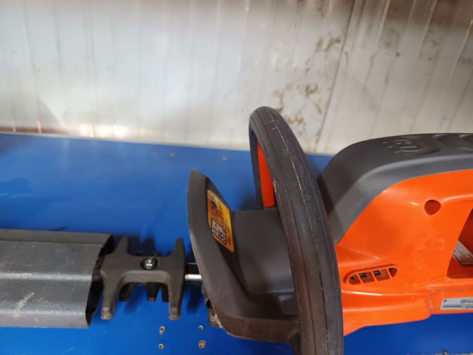 Mașina Husqvarna K540i pt debitat perete cărămidă beton metal etc