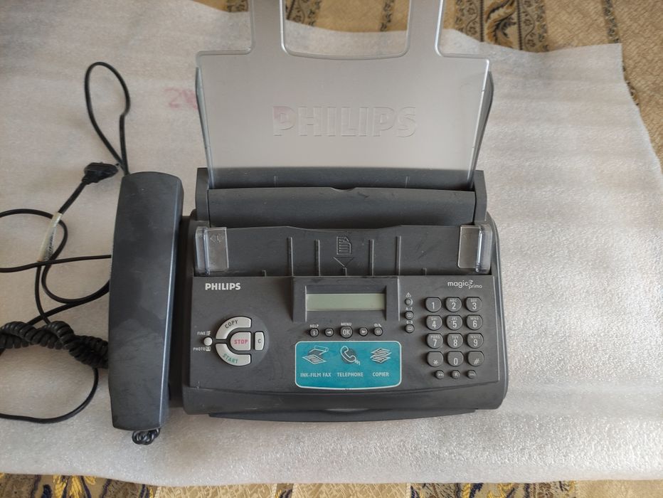 Vând telefax Philips