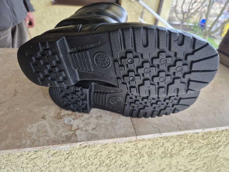 Cizme din piele, nr. 43, bărbați, îmblănite