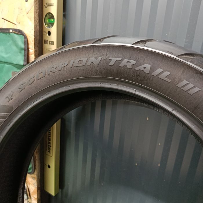 Pirelli scorpion 17" / 21"