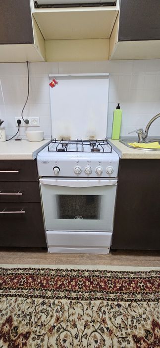 Продам газовую плиту
