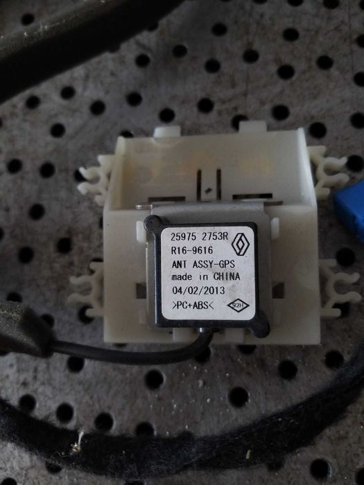 Antena gps renault clio 4 259752753r