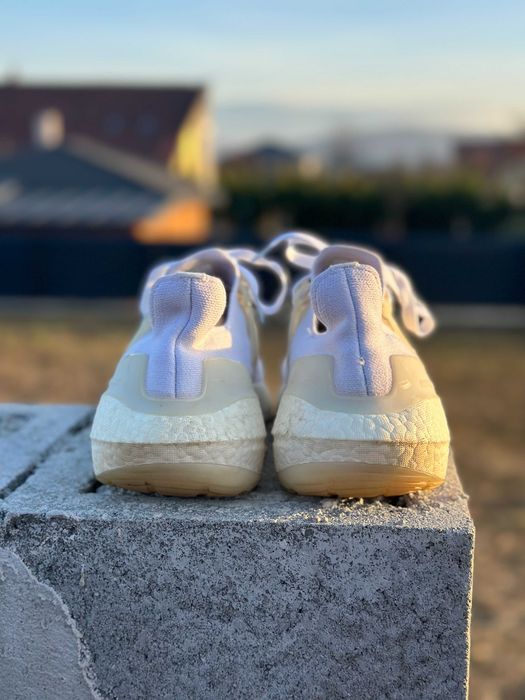 Adidași Adidas Ultraboost 22 Alergare Streetwear Alb Mărimea 44 2/3