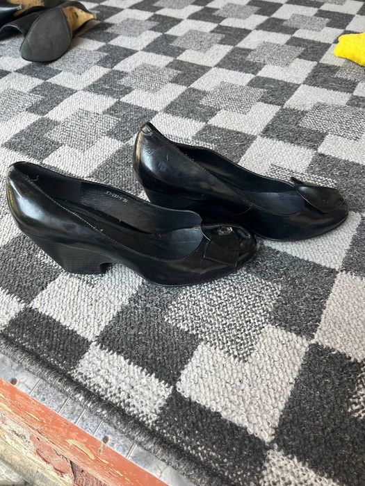 Женские туфли в хорошем состоянии