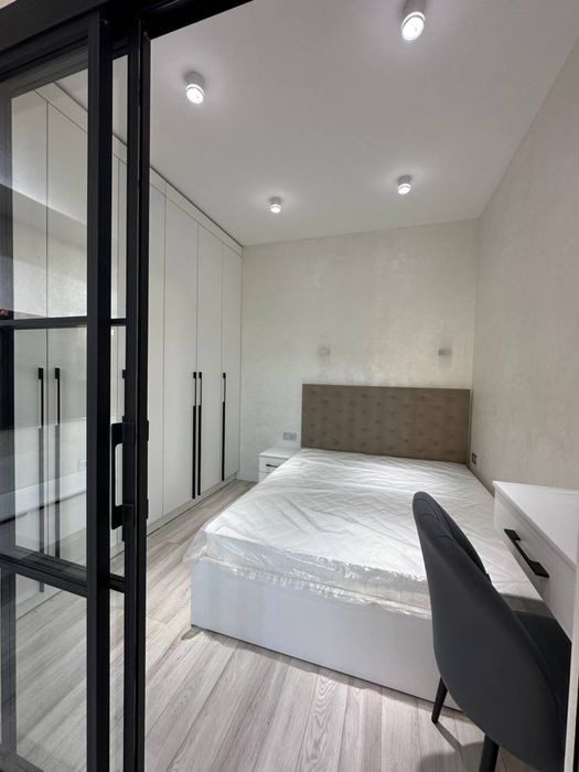 Сдаётся 2 комнатная на максима горького