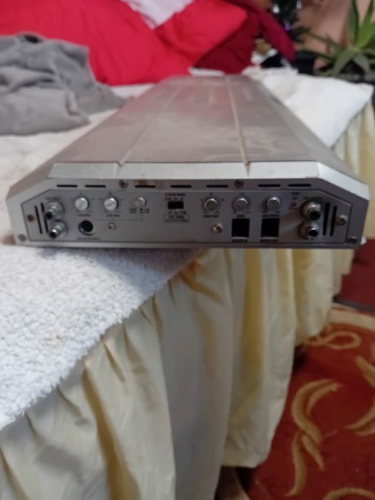 Statie auto HIFONICS