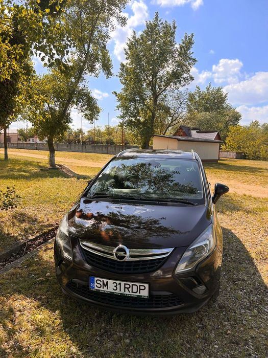 Opel Zafira C 2013