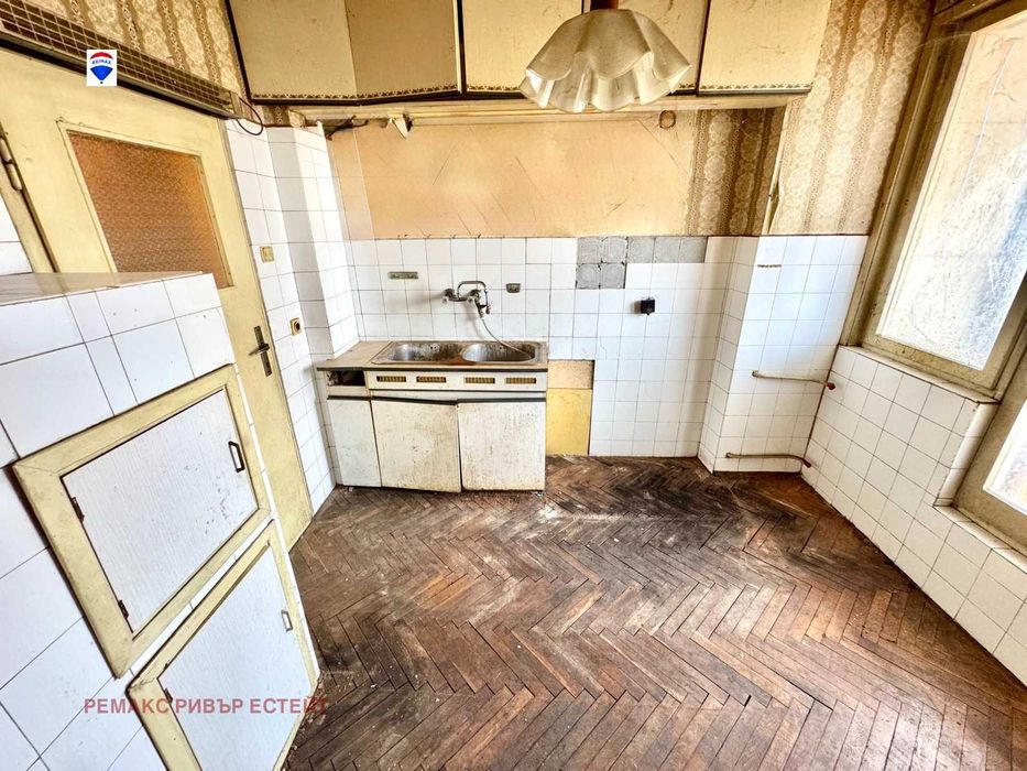 Тристаен апартамент за продажба кв. Широк център