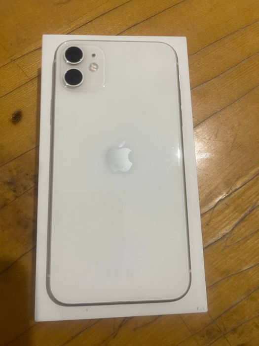 Iphone 11 64 гарантия есть