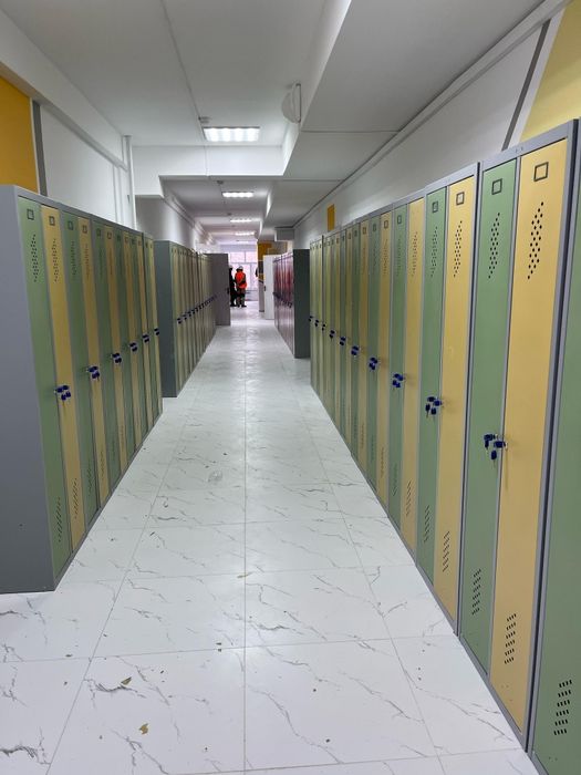 Металлические шкафы для одежды и раздевалок