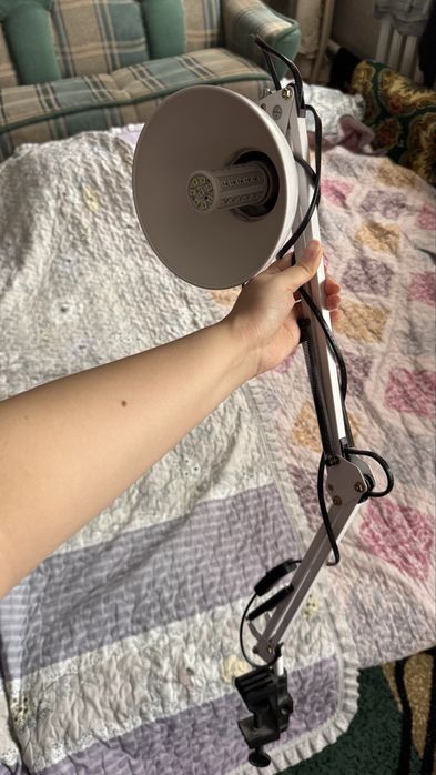 Лампа (очень хорошая)