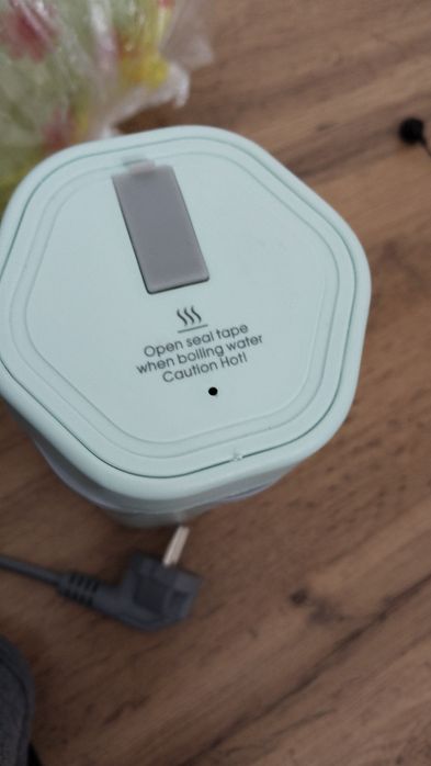 Термос с подогревом