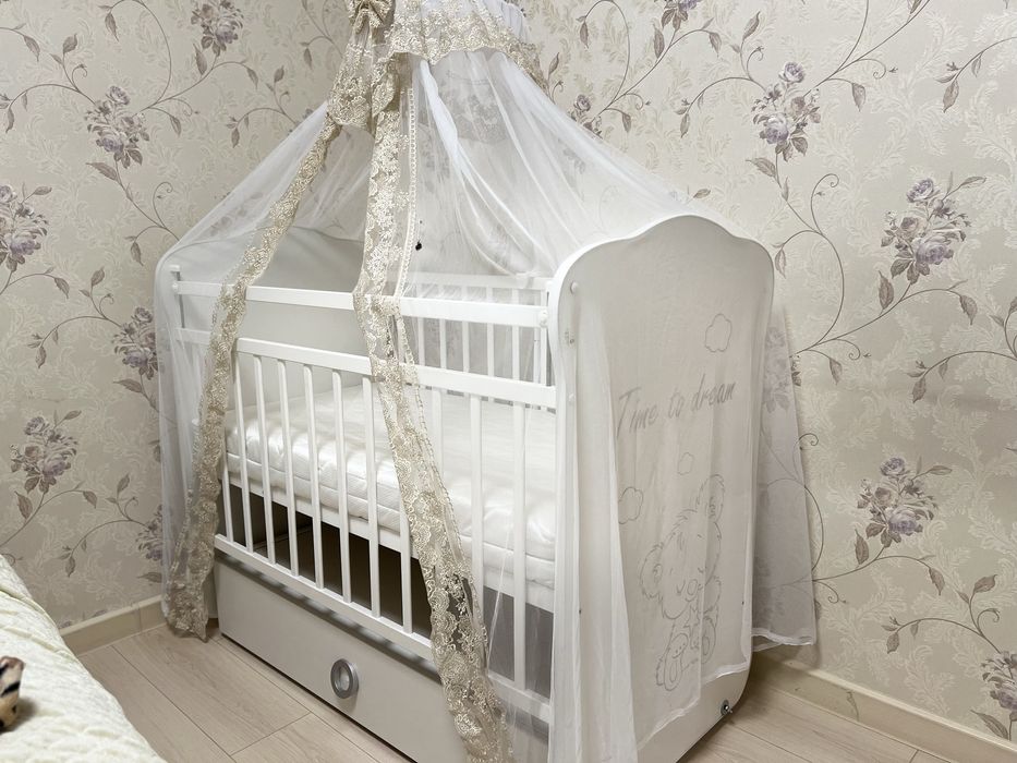 Детская кровать б/у