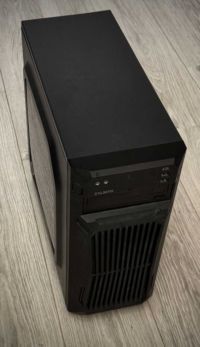 Sistem Intel core i7 7700 8 GB RAM nVidia Geforce bun la toate!